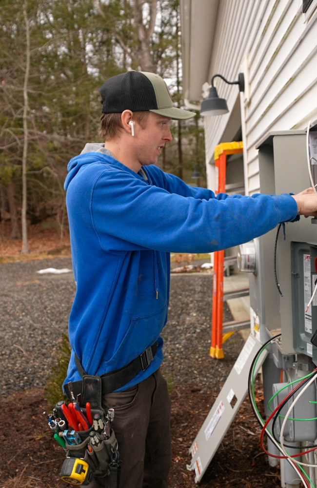 EARTHLIGHT-1.8.26-Edited Stills-31 (1)